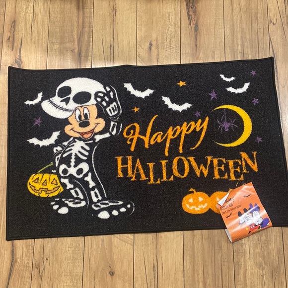 Mickey Mouse skeleton accent Halloween rug - Picture 1 of 2